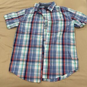 Nautica bottom down shirt